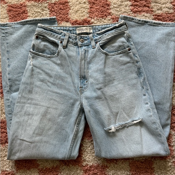 Abercrombie & Fitch Jeans - Picture 1 of 3